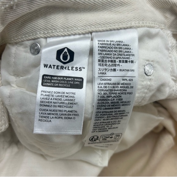 NWT Levi’s Low Pro Women’s Jeans - Picture 13 of 15